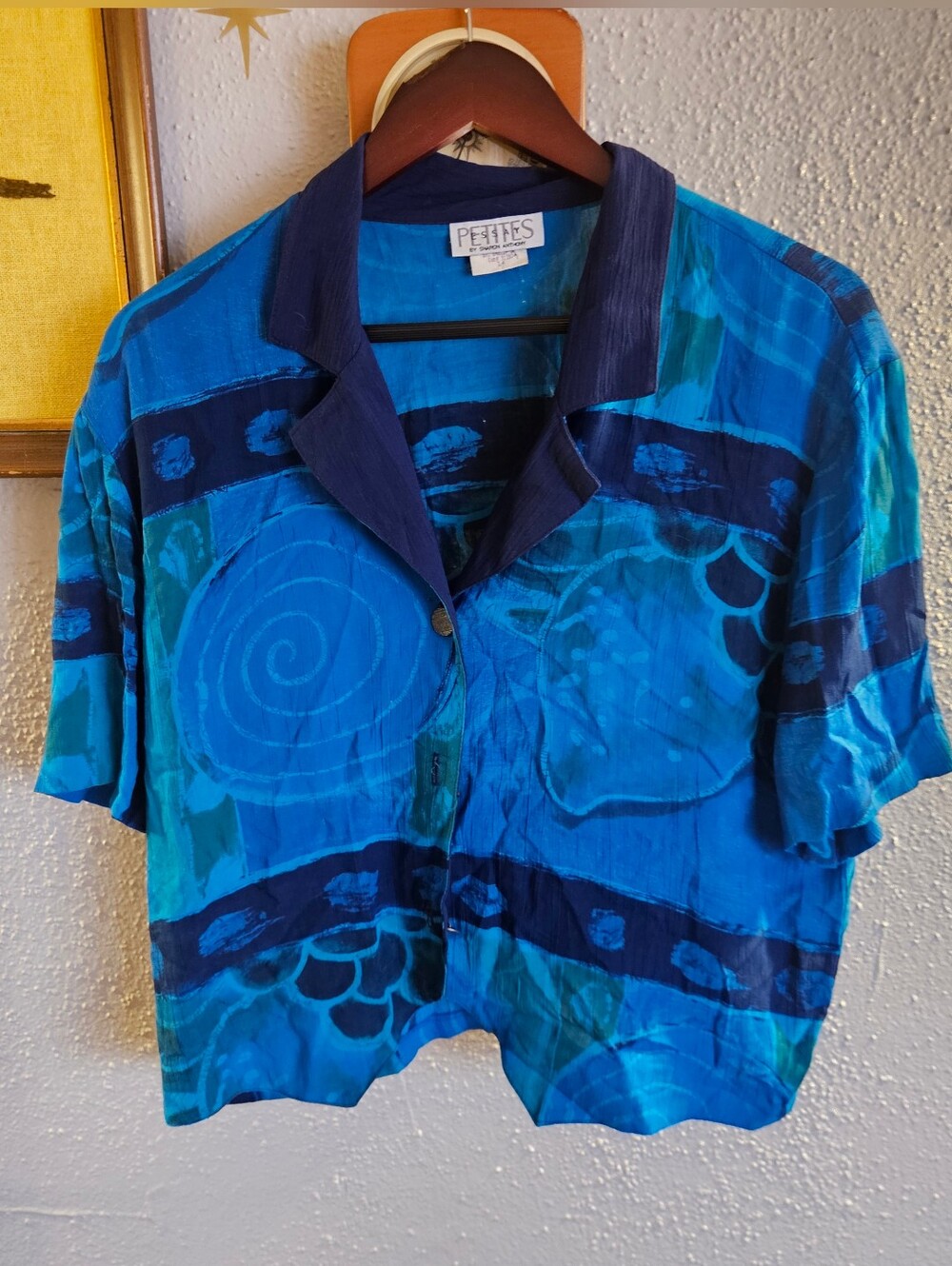 Abstract Pattern 3 Button Collard Shirt